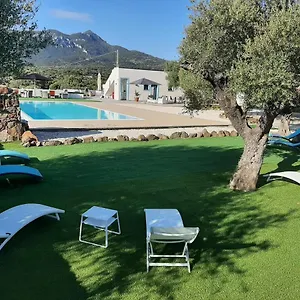 Borgo Rurale Cares Vakantieboerderij